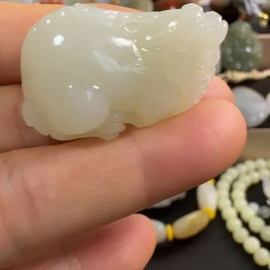 和田玉（糖玉）未镶嵌颈饰