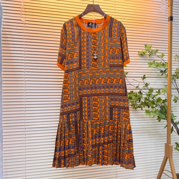 圆领常规夏季拼接成人大码连衣裙短袖痞帅机能风大码女装宽松