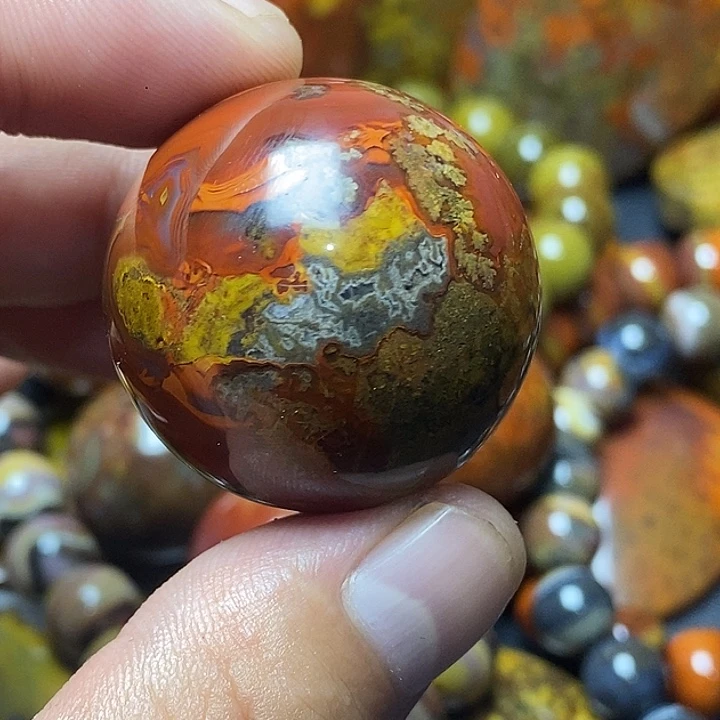 莫***厂玛瑙/玉髓未镶嵌战国红