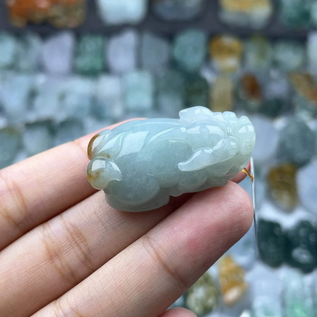 颈饰未镶嵌翡翠貔貅