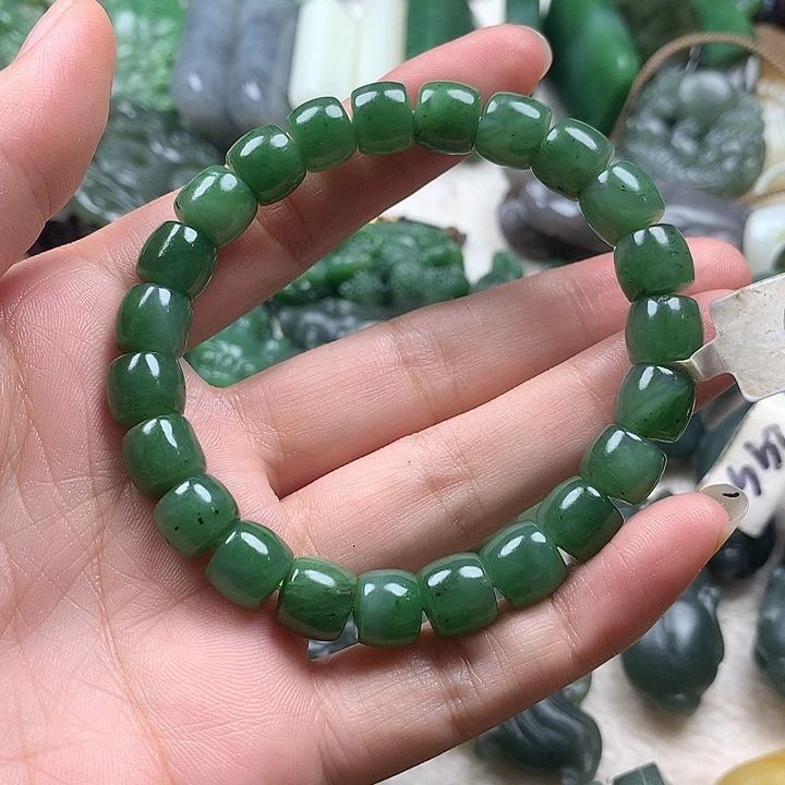 心***律颈饰未镶嵌和田玉