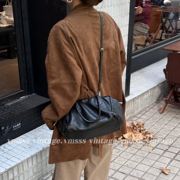 95新 Prada/普拉达 inside中号黑色牛皮单肩包 65823