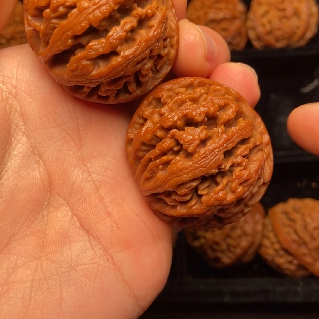 文玩核桃把件秦岭山脉核桃