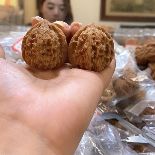 文玩核桃吊坠35红雀