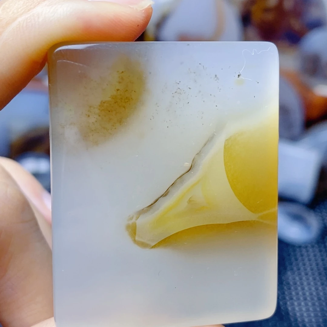 玛瑙/玉髓未镶嵌珠宝奇石