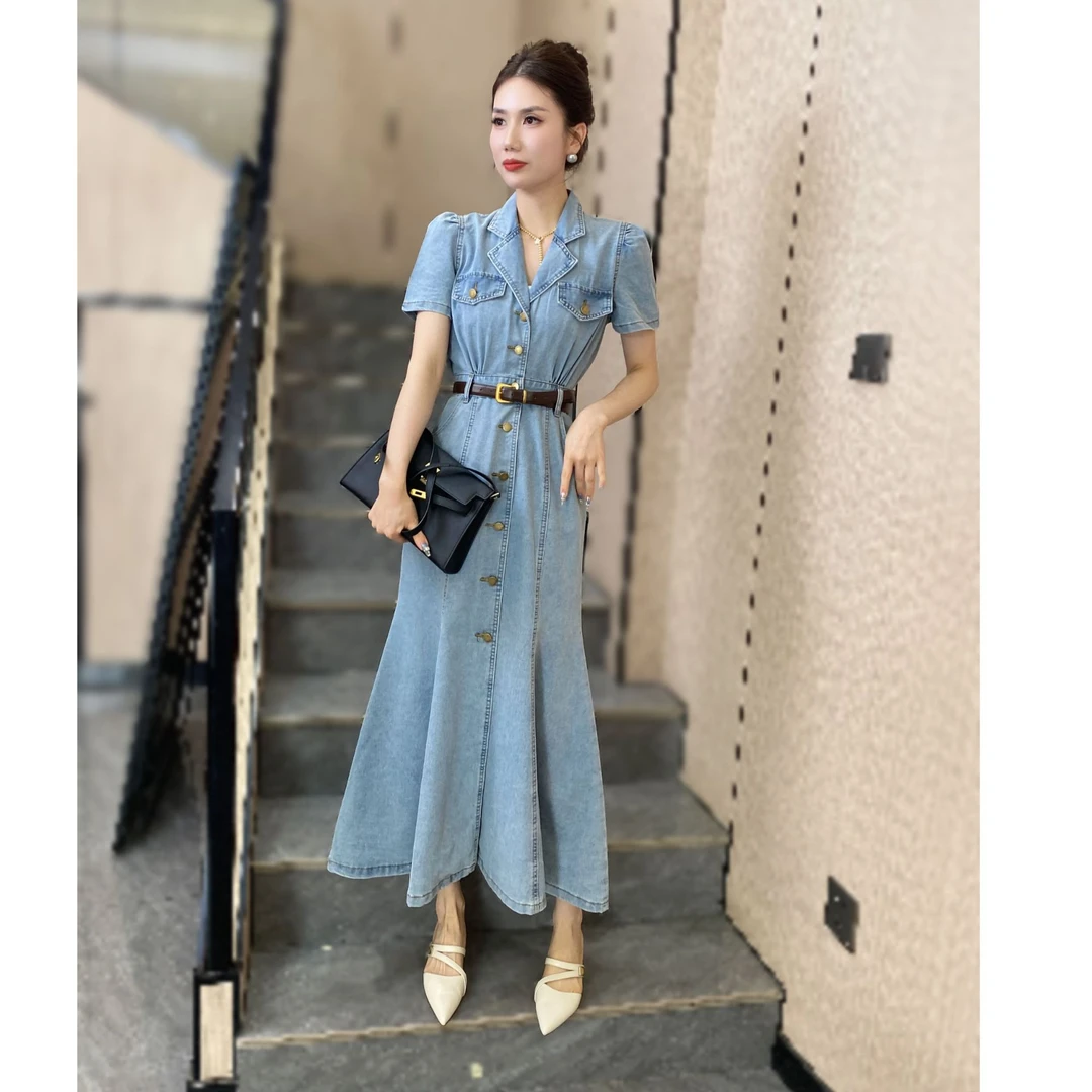 【俊英】气质牛仔连衣裙女2025夏季新款设计感开叉修身显瘦长裙子