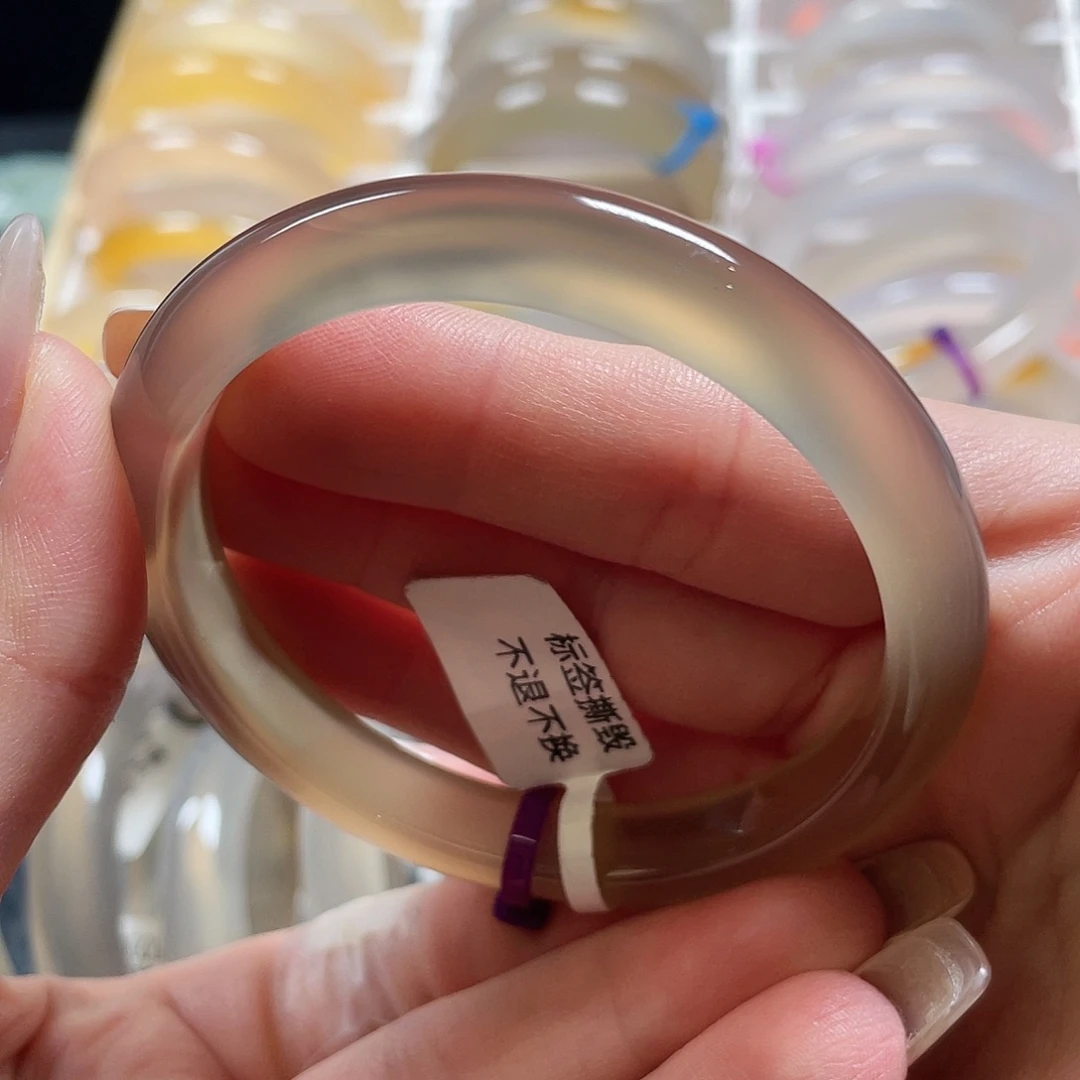 归***零玛瑙/玉髓未镶嵌手镯