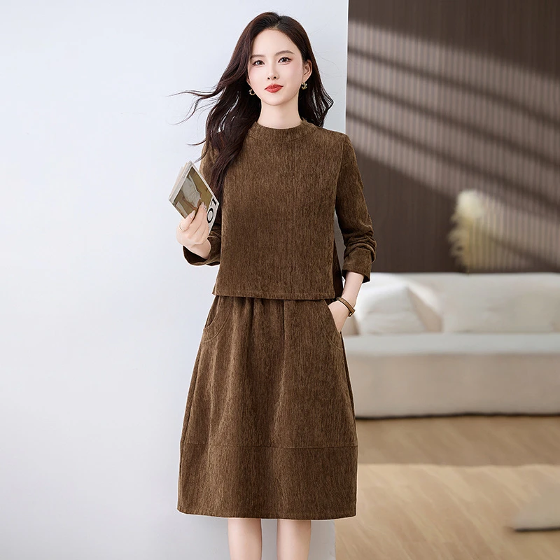 时尚套装2025春季新款女装圆领时尚显瘦上衣半裙两件套裙