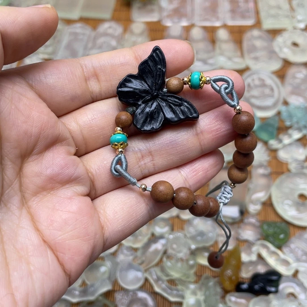 未镶嵌蛇纹石玉颈饰