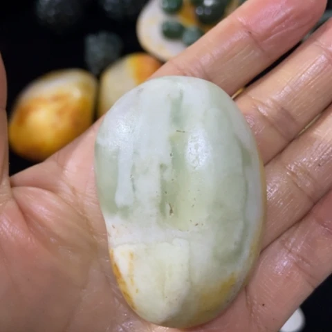 和田玉（糖玉）未镶嵌挂件