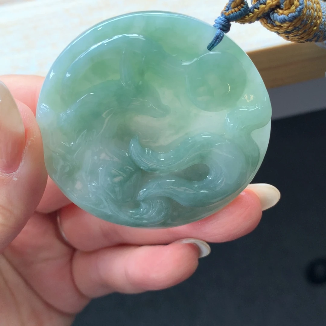翡翠未镶嵌颈饰吊坠