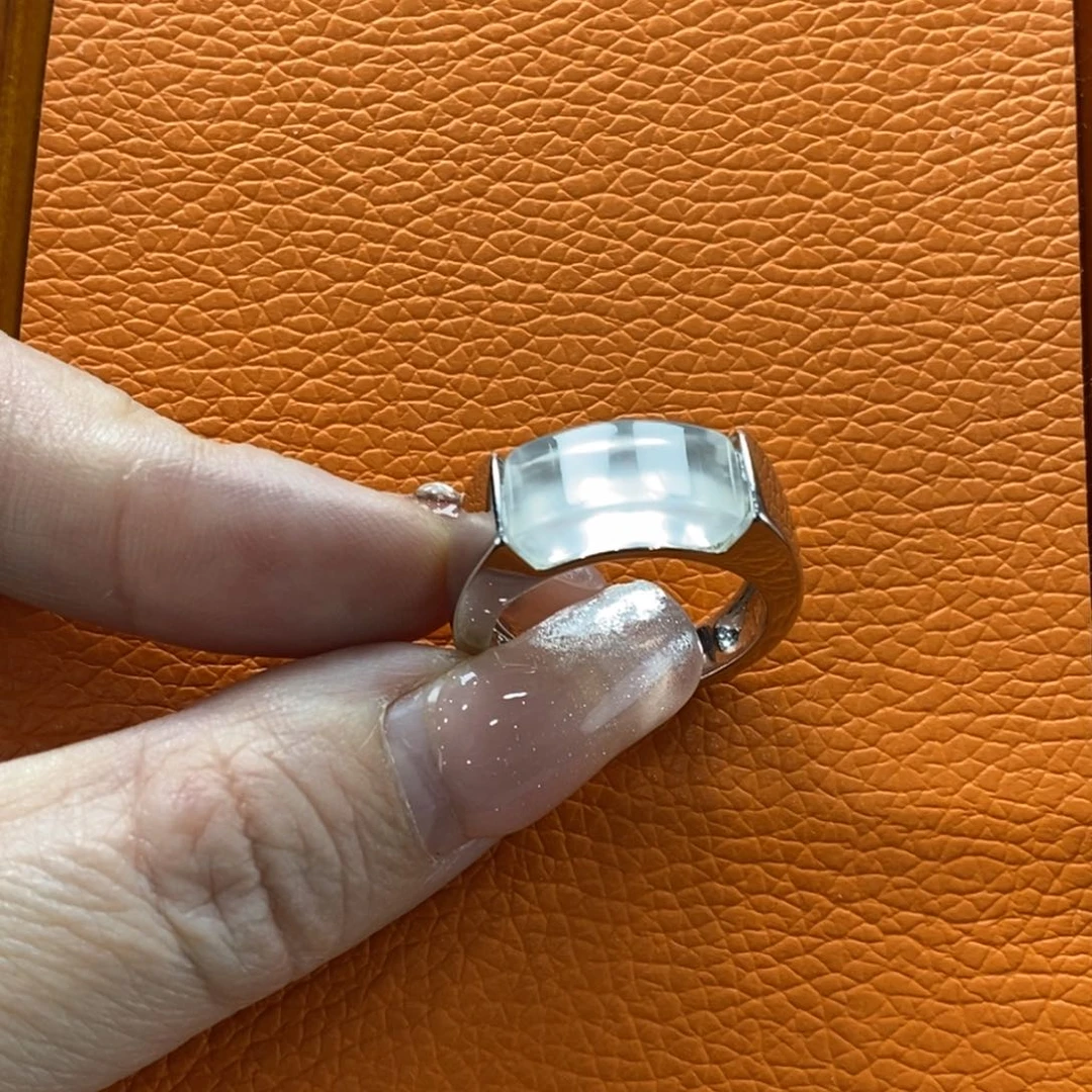 石英质玉吊坠(赠链)合金