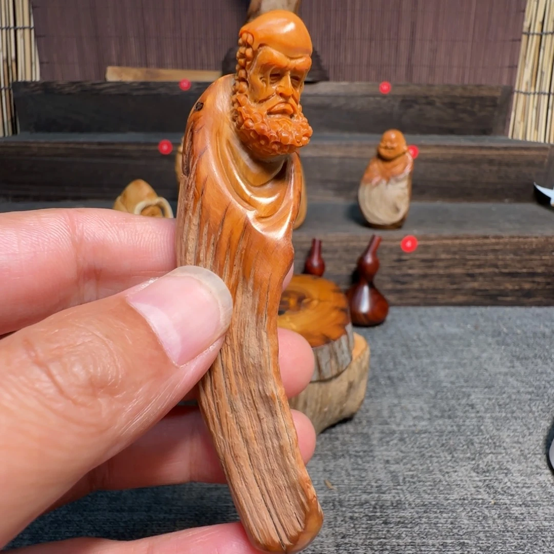 诗***下柏木（崖柏）好吧我也不知道