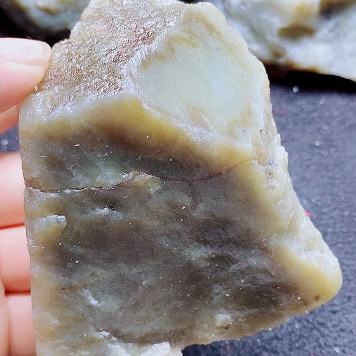 未镶嵌和田玉（糖玉）珠宝半成品