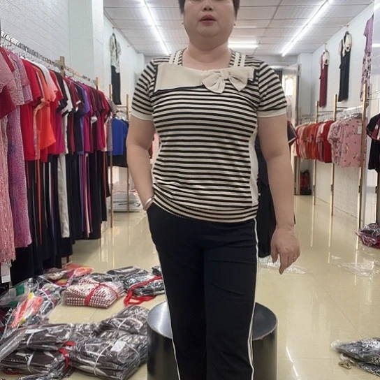 135 ＿145斤可以穿。4 X