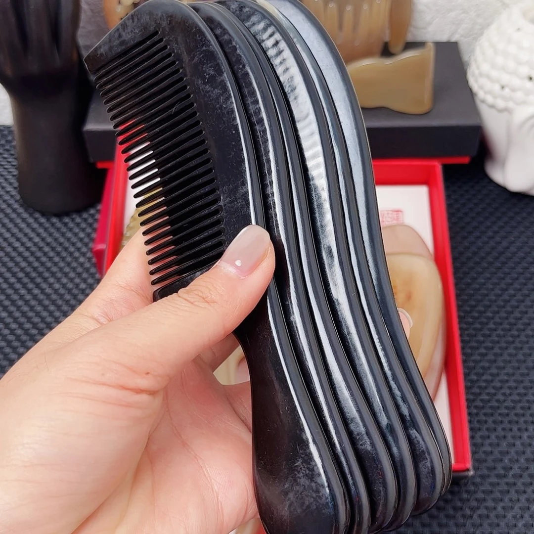 手工制作牛角梳子