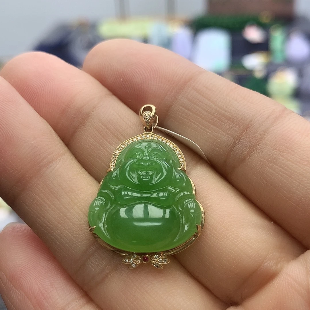 颈饰18K金镶嵌和田玉