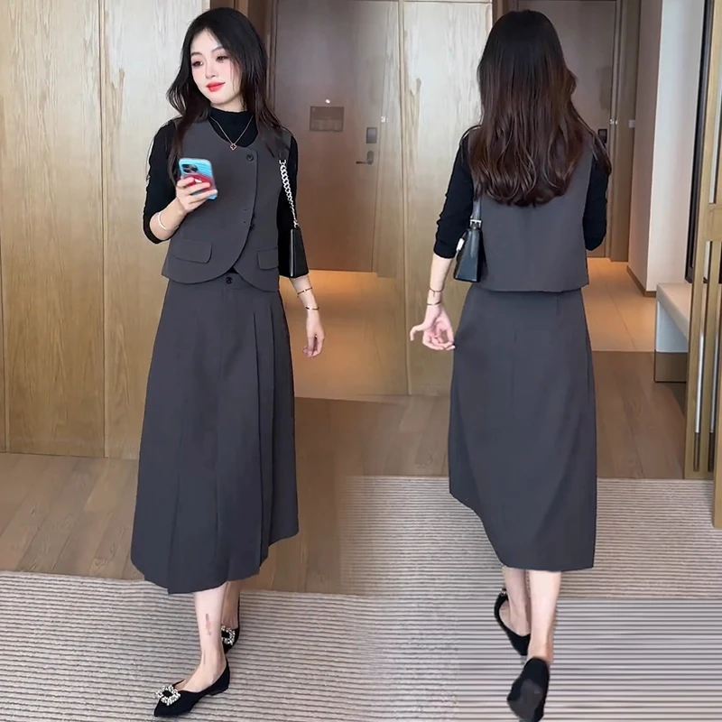 时尚套装裙女秋季时髦穿搭洋气显瘦高级感马甲打底衫半身裙三件套