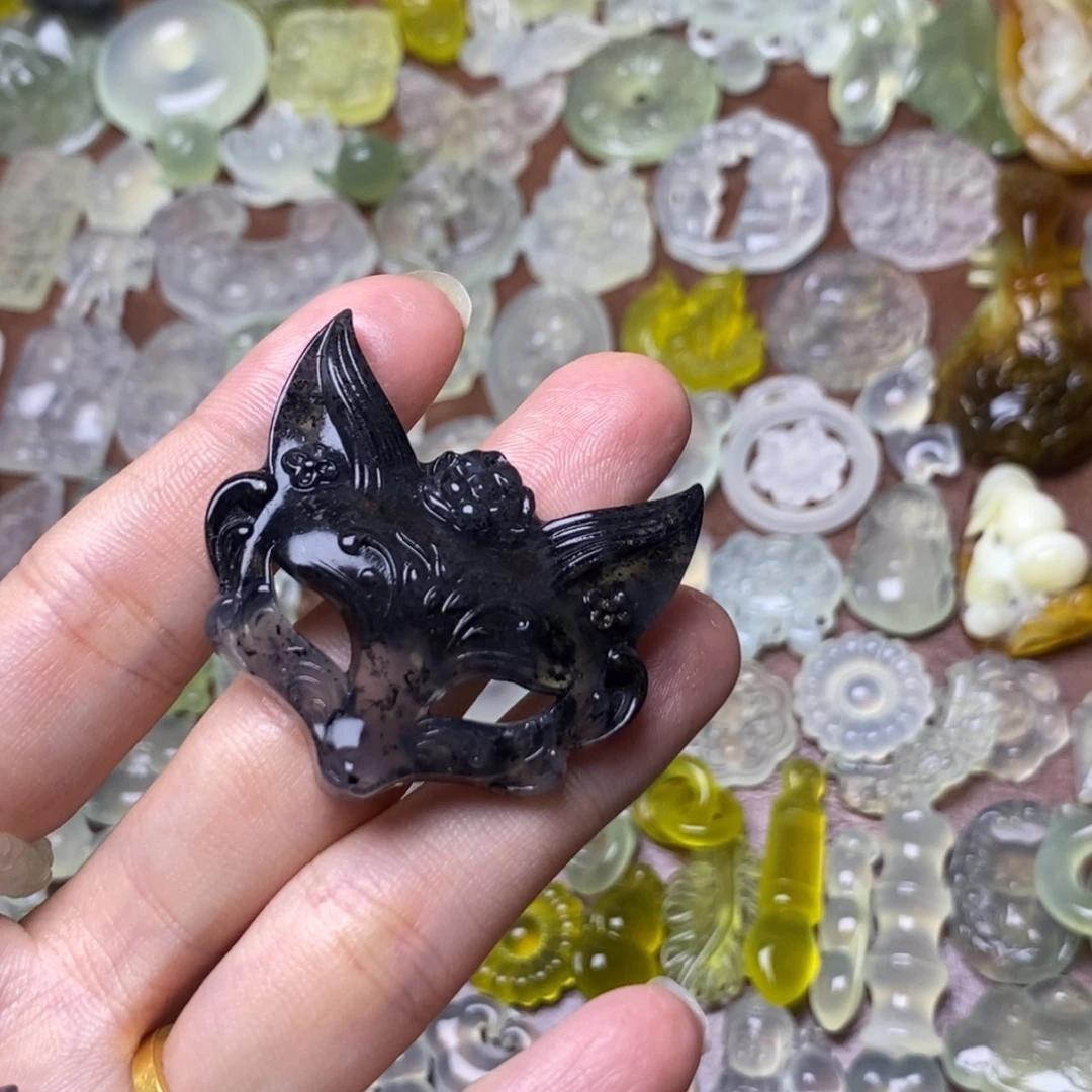 蛇纹石玉合金颈饰