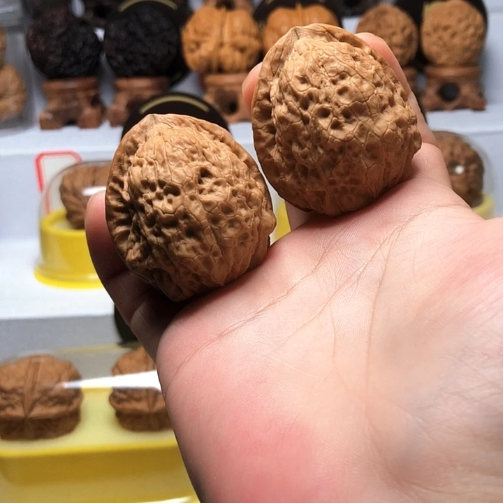 文玩核桃吊坠五*桥云南铁核桃