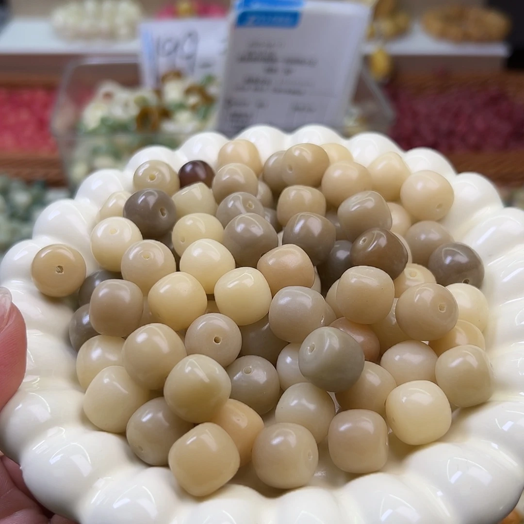 菩提根/象牙果手串微瑕原色桶70颗