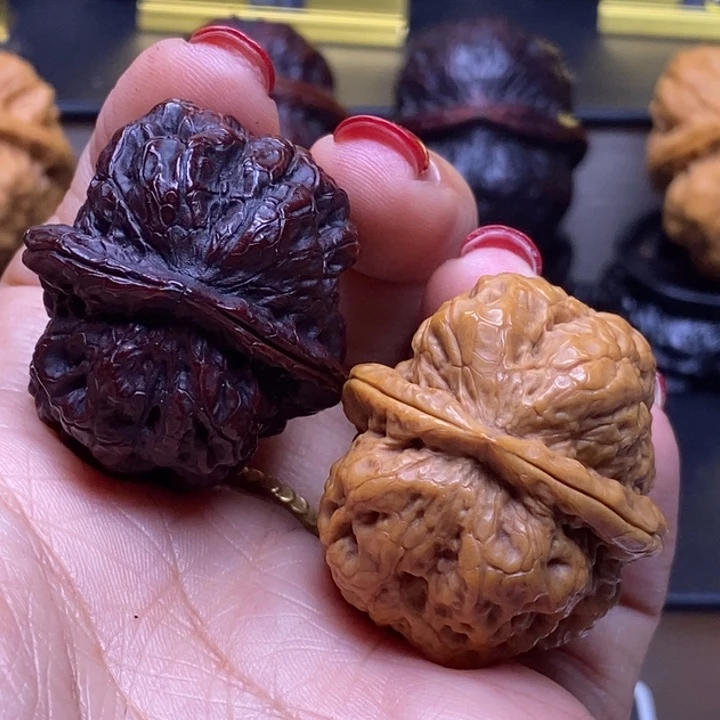 晚***歌文玩核桃把件血麒麟36尺