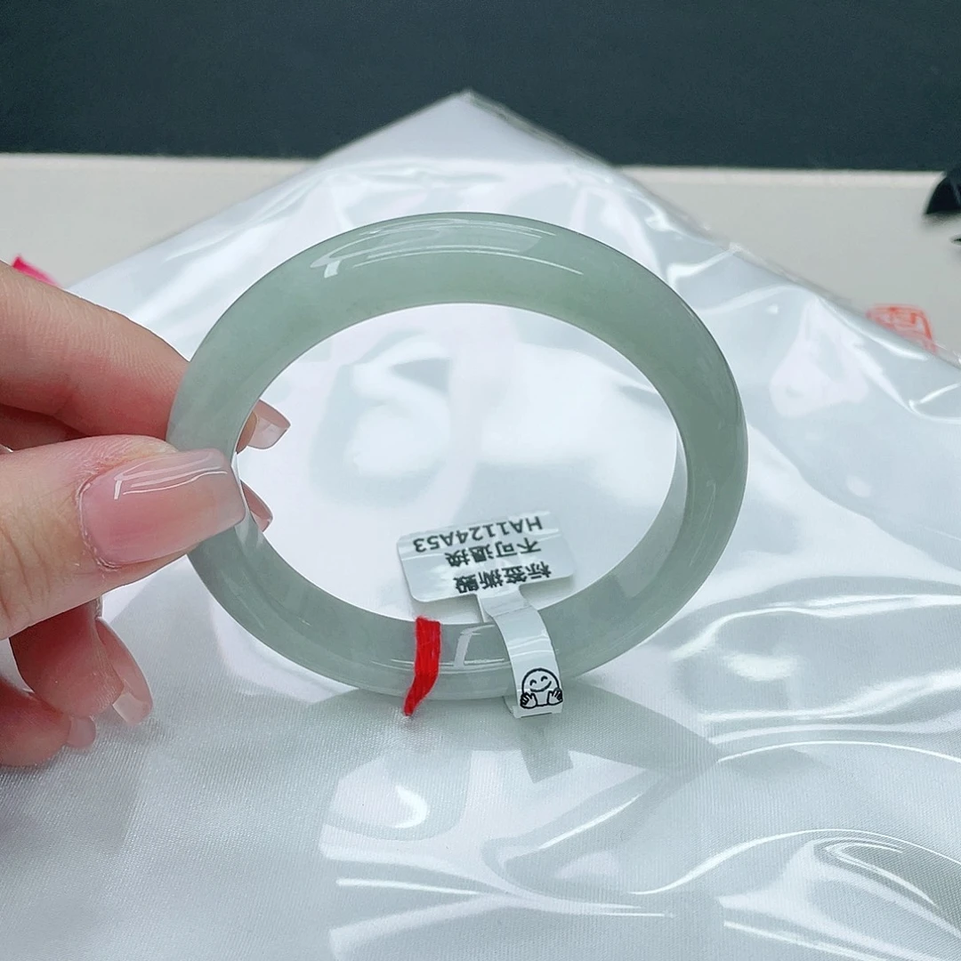 翡翠手镯未镶嵌正55.4