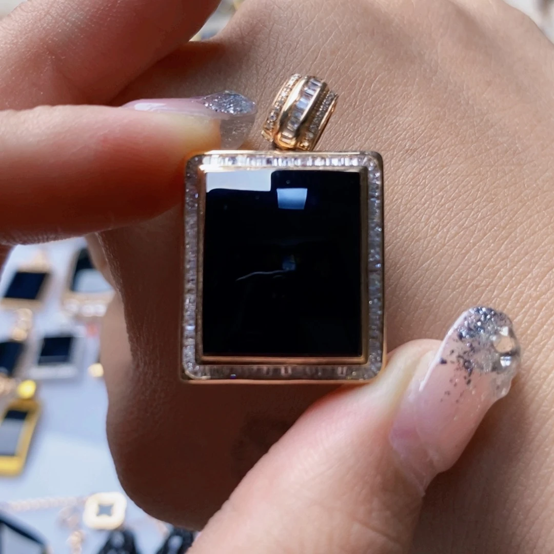 定制翡翠18K金镶嵌空*墨翠