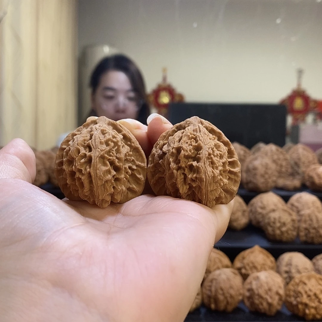 把件文玩核桃37蚂蚁沟有黄