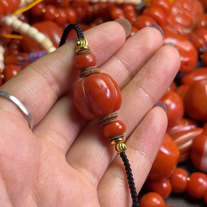 颈饰琉璃草****者琉璃…………….