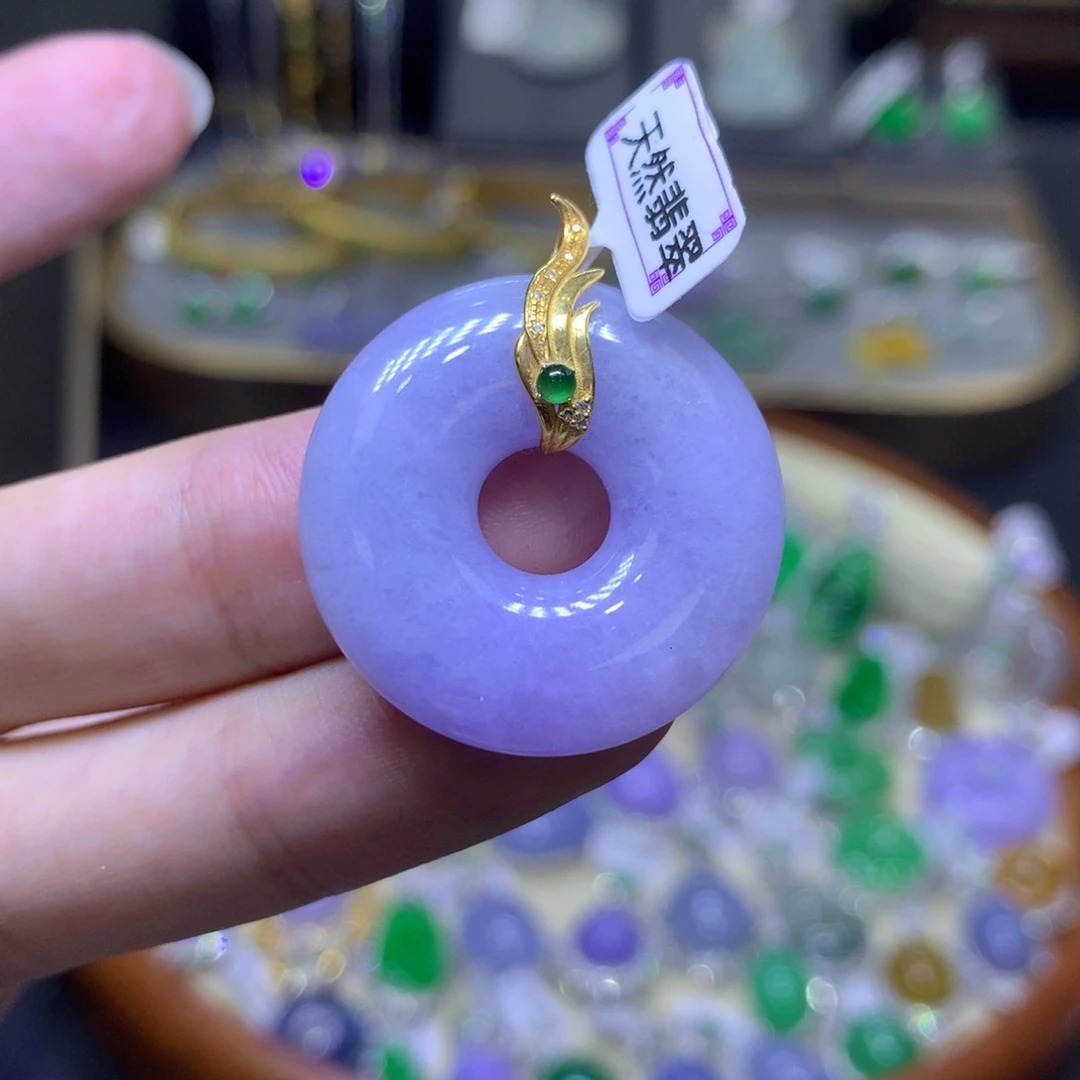 翡翠18K金镶嵌颈饰翡翠吊坠项链