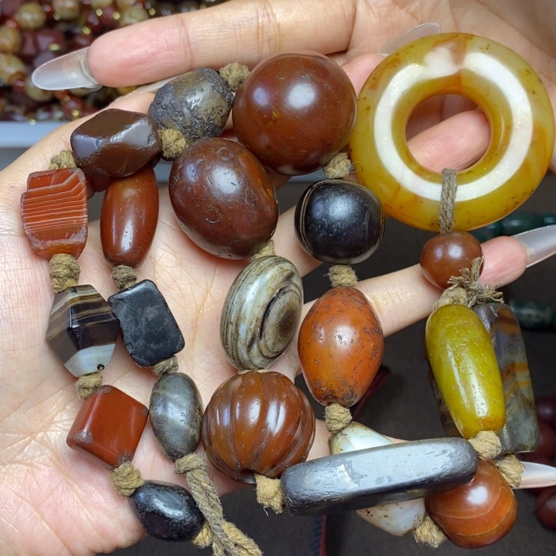 玛瑙/玉髓颈饰未镶嵌