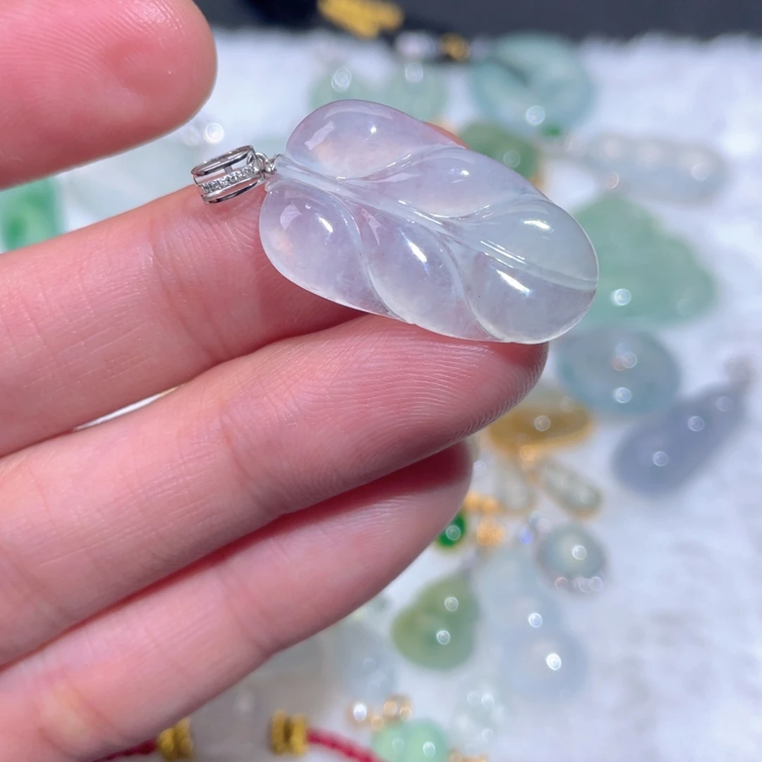 翡翠18K金镶嵌颈饰翡翠