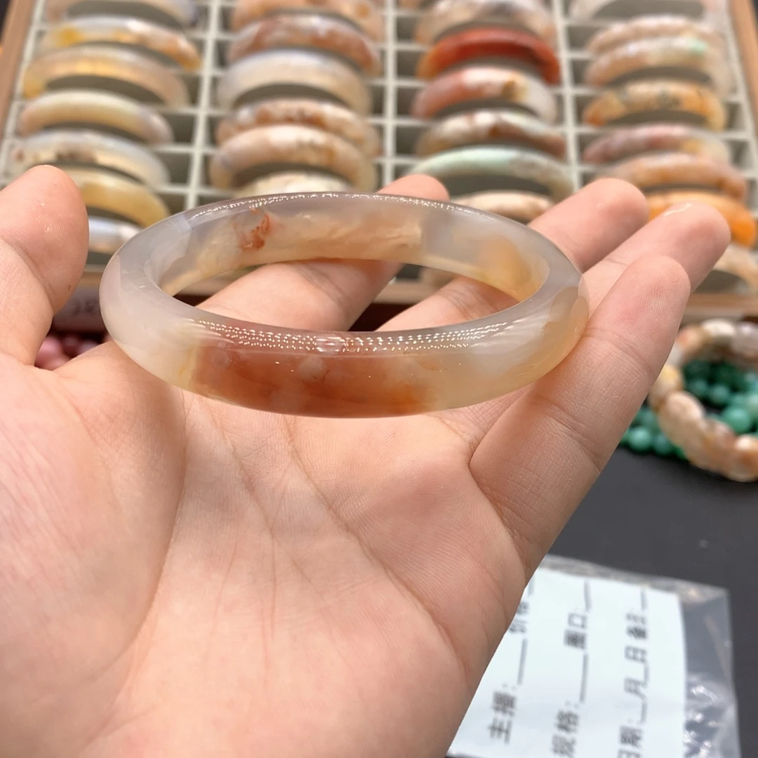 【闪购商品】玛瑙/玉髓手镯未镶嵌百***宝