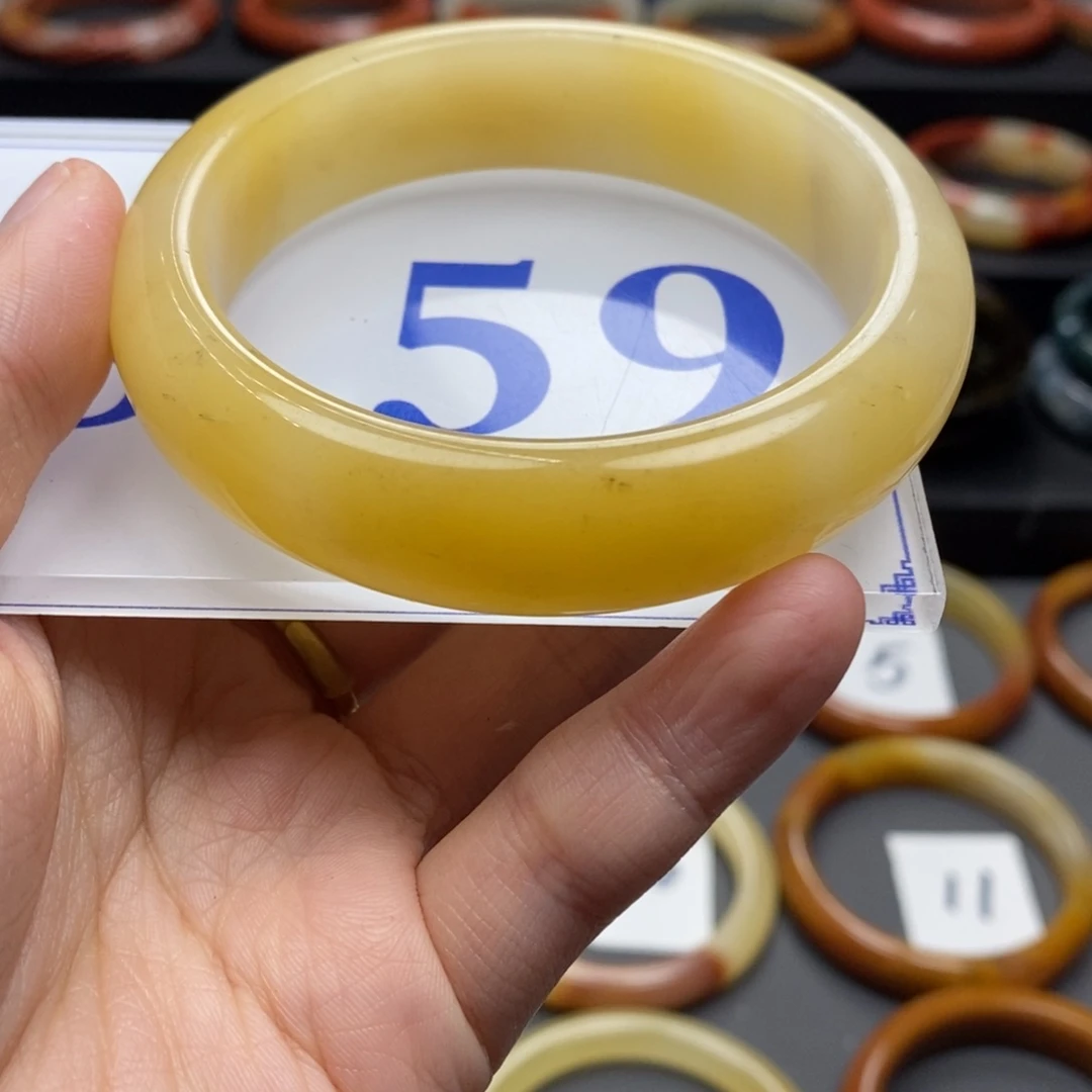 石英质玉（黄龙玉）手镯未镶嵌