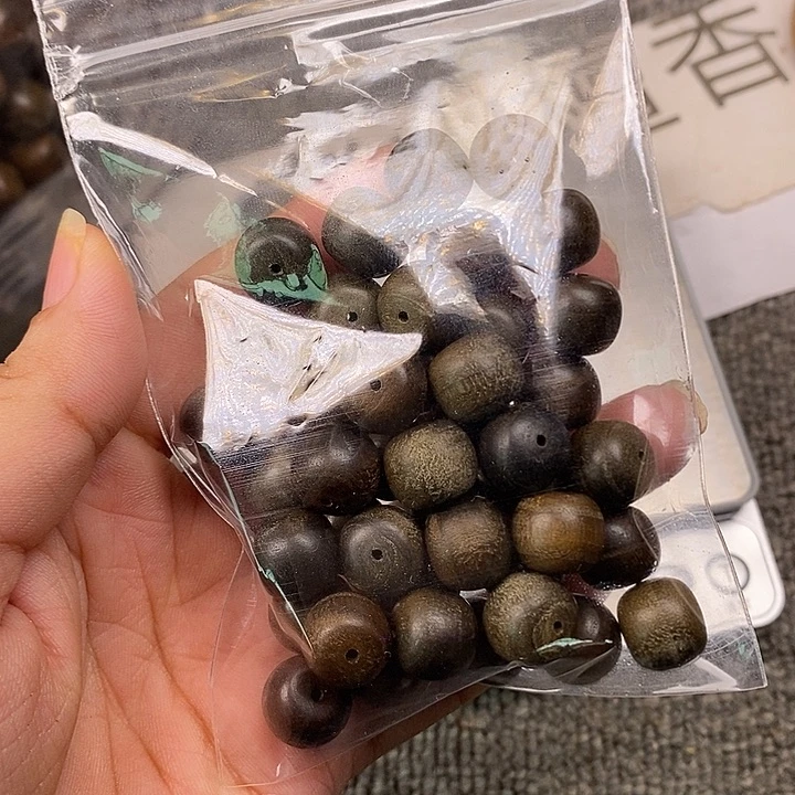 无事牌檀香木老山檀香阴沉瑕疵珠30克