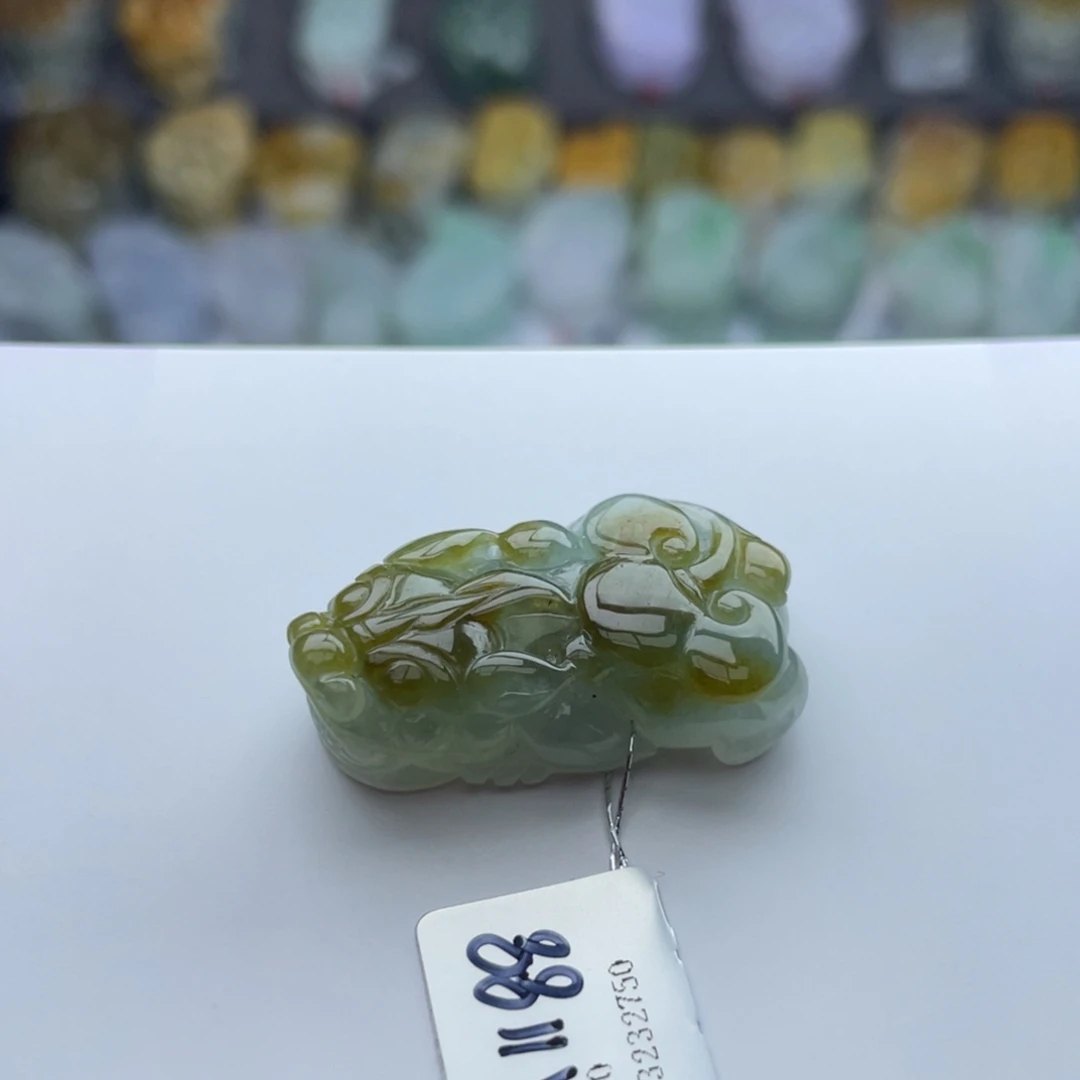 翡翠颈饰未镶嵌貔貅