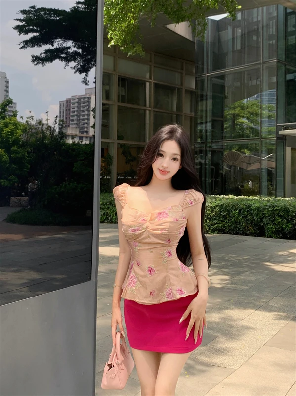 法式名媛风褶皱露锁骨印花上衣套装女洋气显白修身包臀半裙两件套