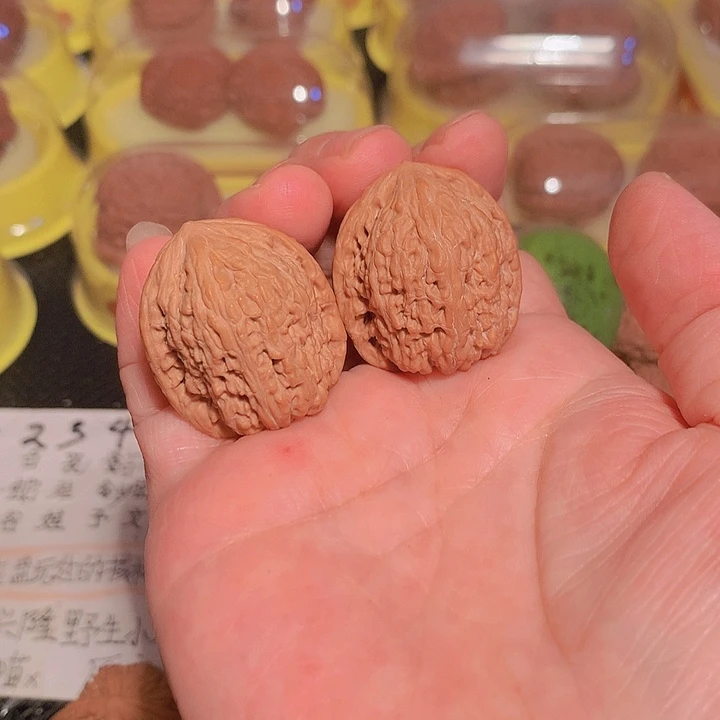 吊坠文玩核桃28尺红玛瑙