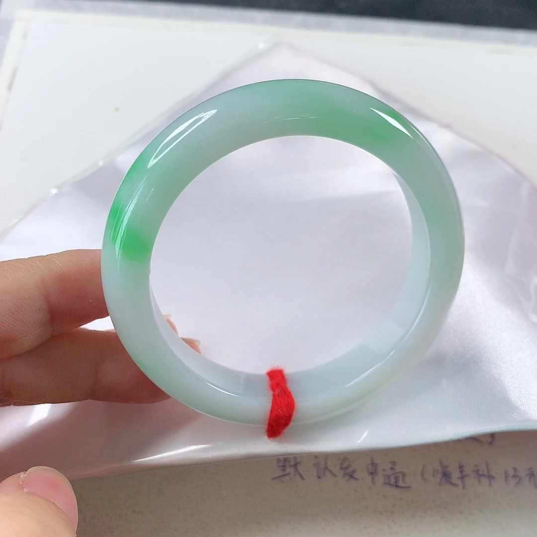 翡翠手镯未镶嵌❤️***  需包容裂纹