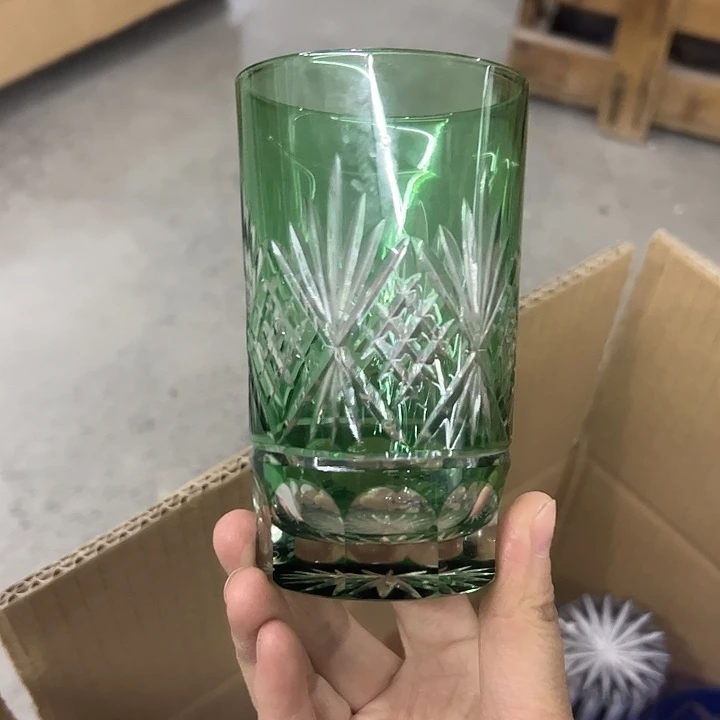 水晶玻璃平底款微瑕一个