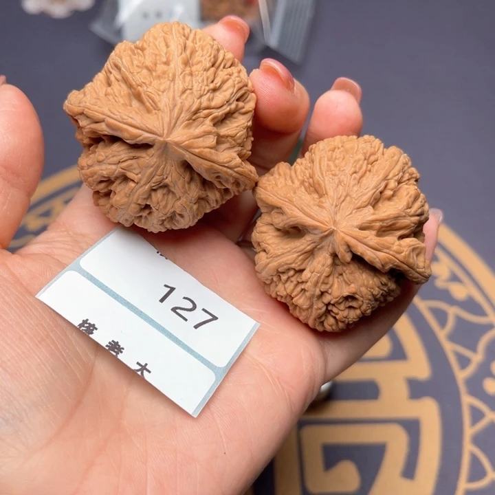 文玩核桃把件46大粗筋 127