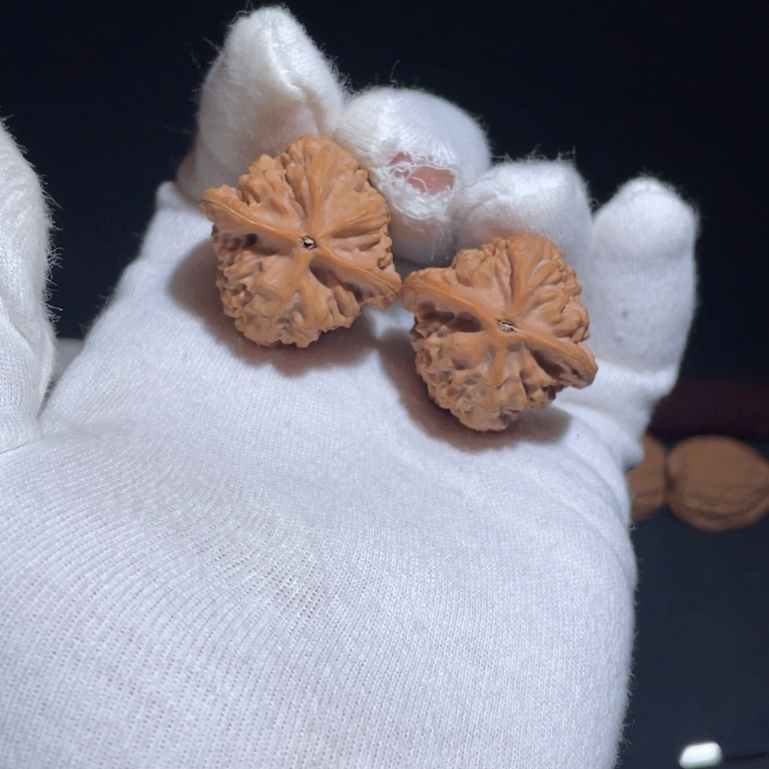 *****文玩核桃吊坠吸血鬼