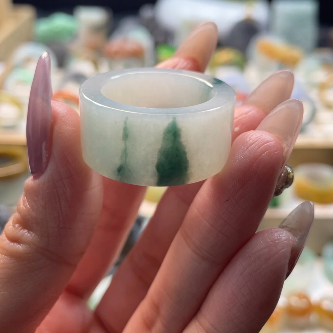 定制翡翠未镶嵌戒指