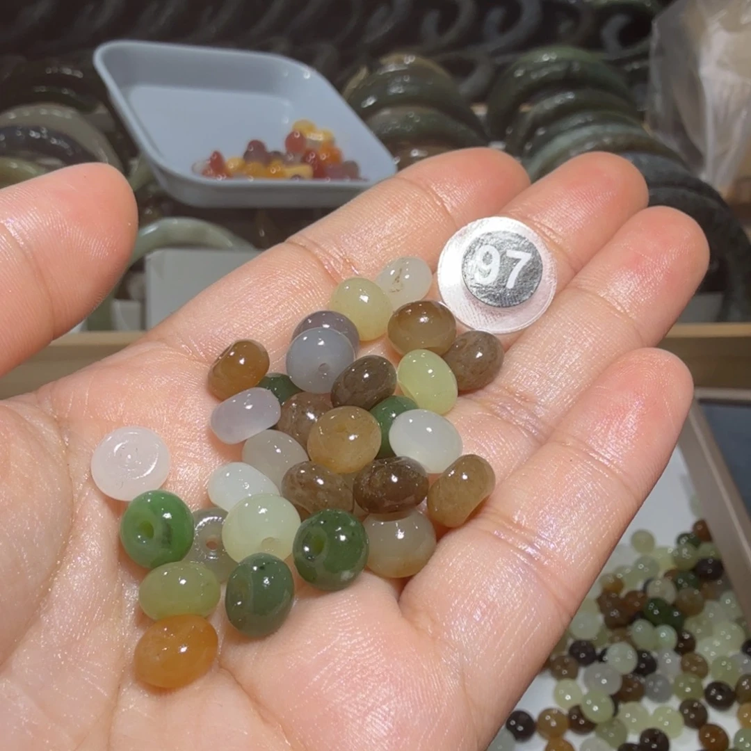 和田玉未镶嵌珠宝奇石