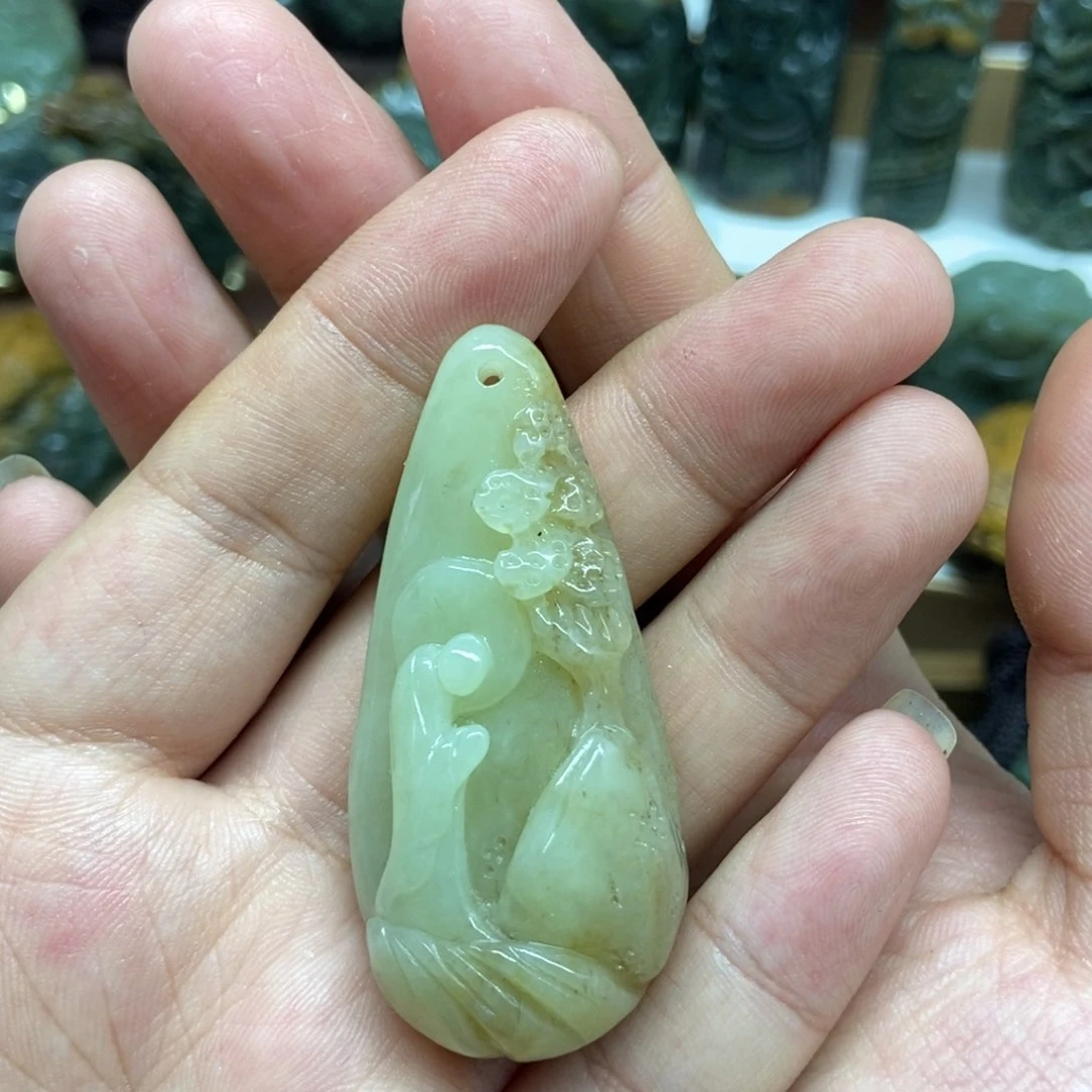 未镶嵌岫岩老玉（透闪石质玉）把件半***人