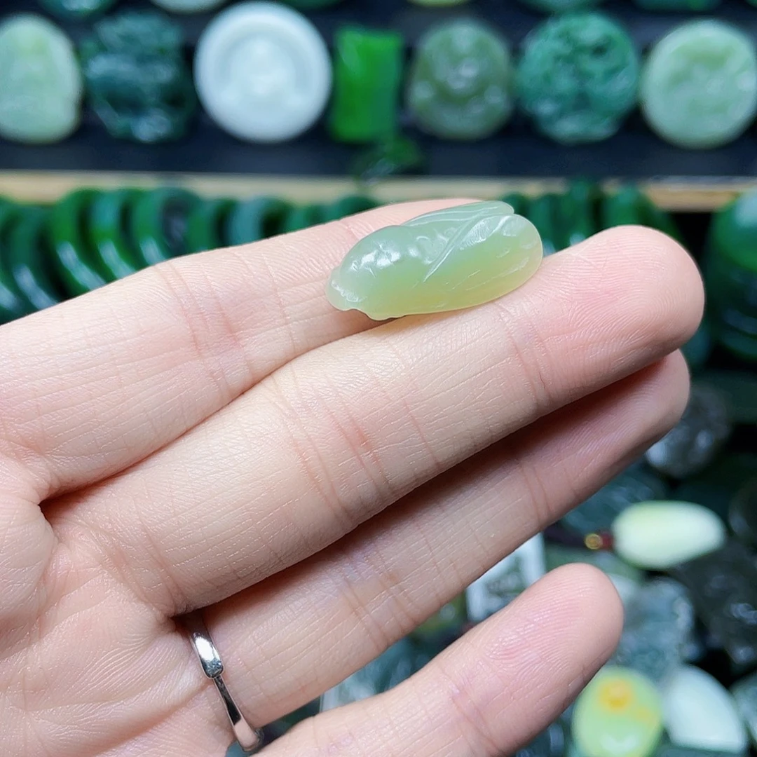 和田玉未镶嵌珠宝半成品