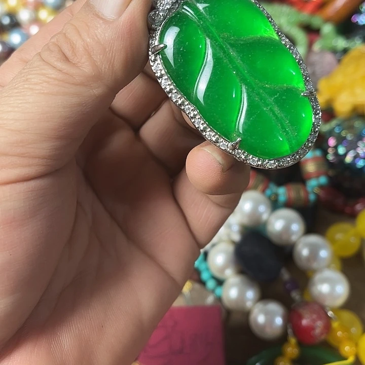 未镶嵌和田玉（糖玉）挂件