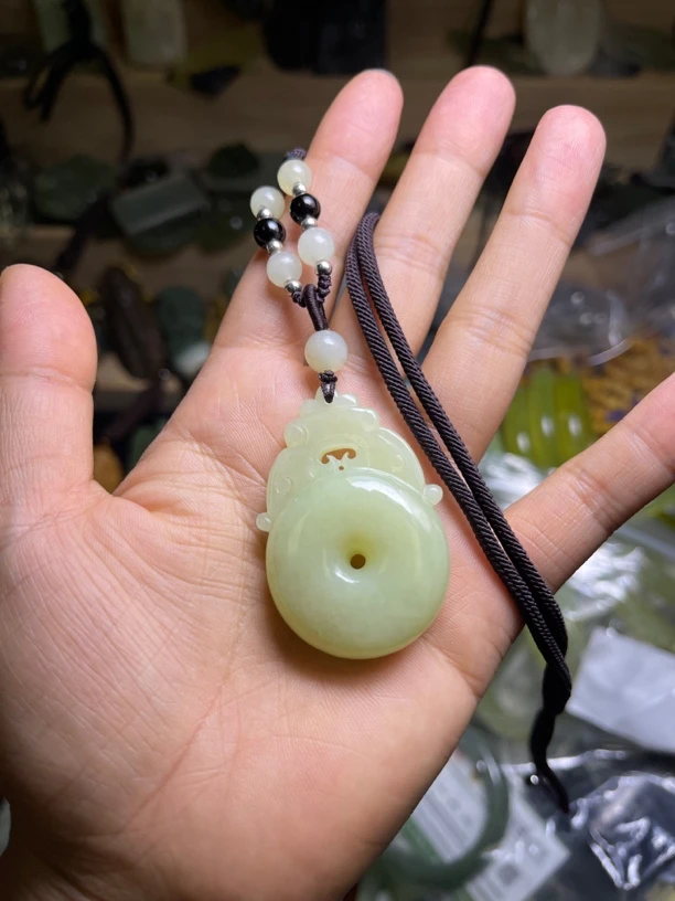 天然和田玉平安扣一个石来好运平平安安