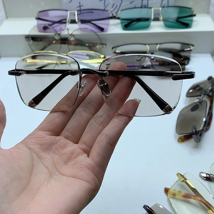 冰糖色方圆款眼镜